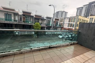 Austin Residence @Taman Mount Austin