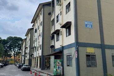 Pangsapuri Merak Kangkar Pulai