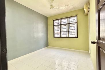 Villa Krystal, Bandar Selesa Jaya