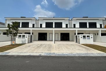 Tate Dalton @ Eco Botanic 2