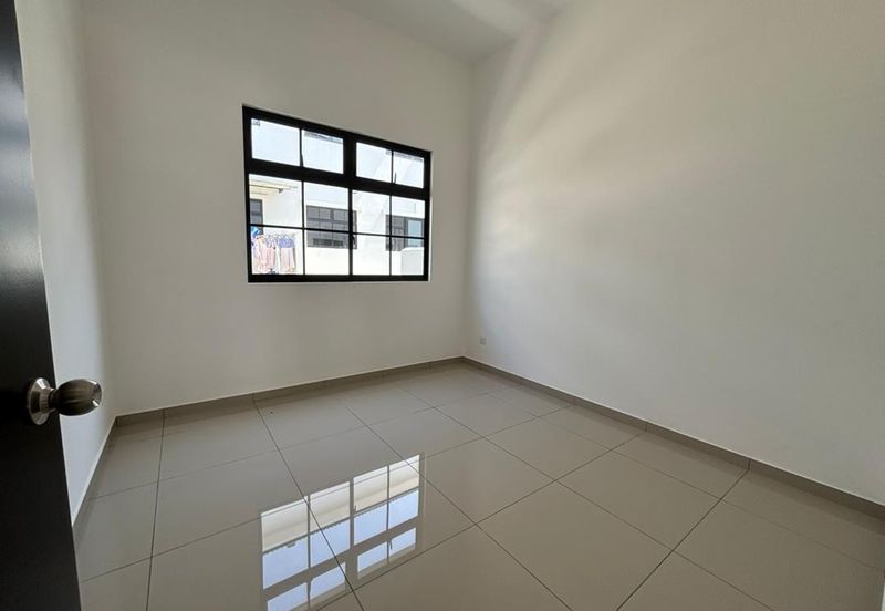 Tate Dalton @ Eco Botanic 2