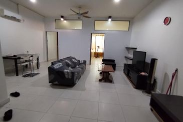 Akademik Suite @ Mount Austin