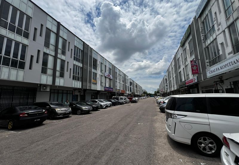 Oasis 2 @ Tropicana Danga Cove