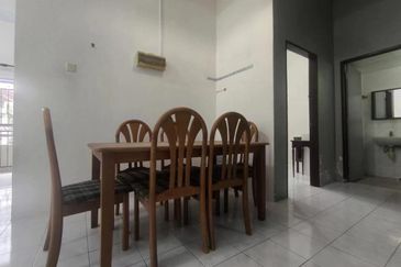Summer Park Townhouse (Pangsapuri Alam Jaya), Bandar Baru Seri Alam