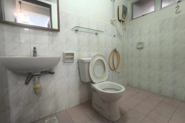 Summer Park Townhouse (Pangsapuri Alam Jaya), Bandar Baru Seri Alam