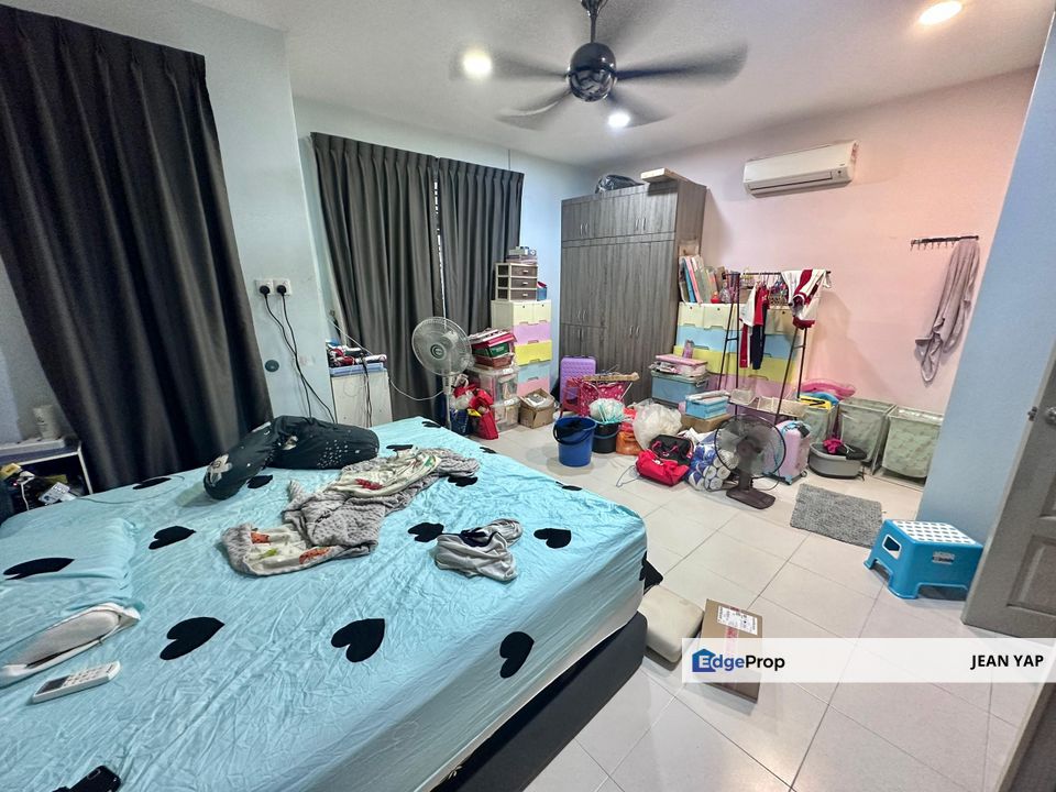 LA Garden Double Storey 24Hr Guard, Johor, Johor Bahru