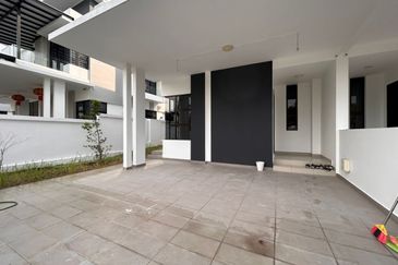 Garden Villa @ Bukit Indah 2
