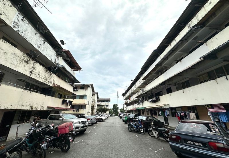 Flat Taman Ungku Tun Aminah