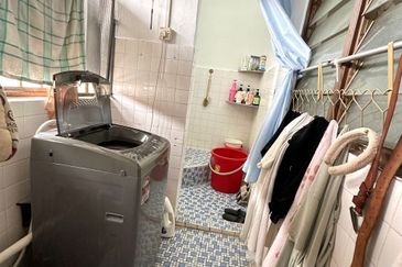 Flat Taman Ungku Tun Aminah