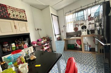 Flat Taman Ungku Tun Aminah