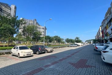 Bina Park, Bandar Seri Alam