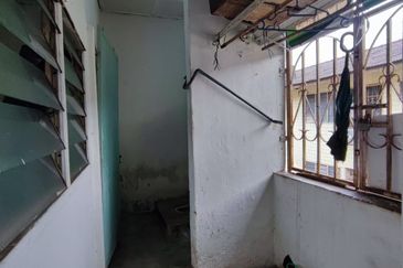 Flat Taman Ungku Tun Aminah