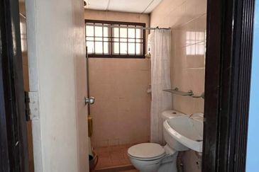 Prima Regency (Dorchester Court)