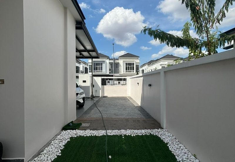 Setia Tropika Semi D