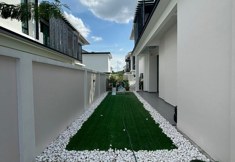 Setia Tropika Semi D