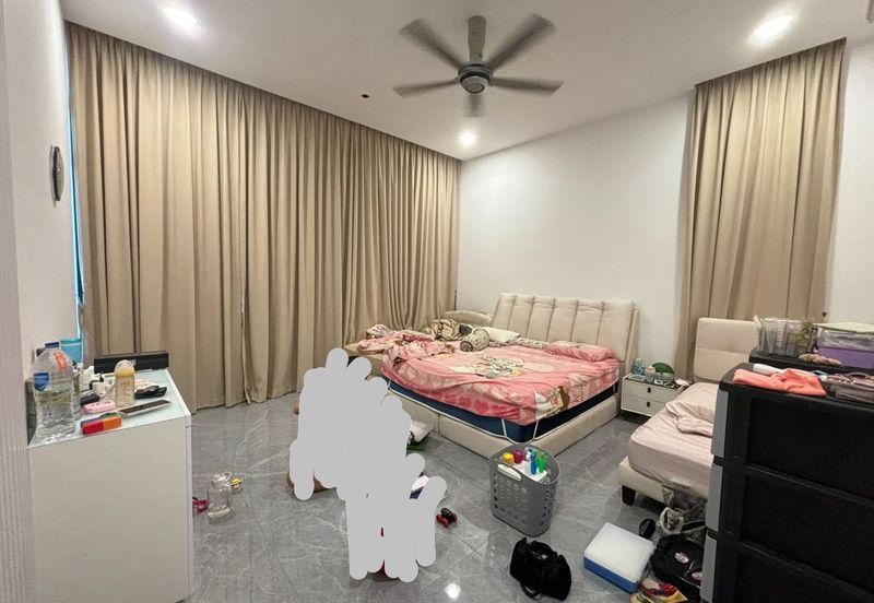 Setia Tropika Semi D