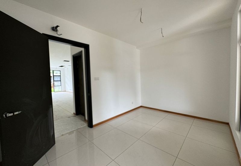 Senibong Cove Waterway Residences