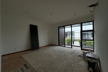 Senibong Cove Waterway Residences