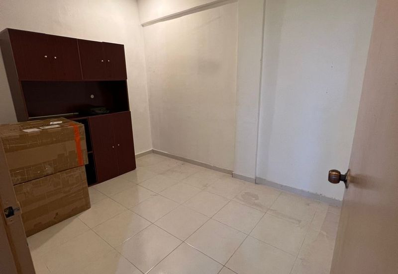 Sri Lanang Flat (Rumah Pangsa Sri Lanang)