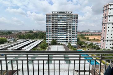 Seri Austin Luxury Apartment