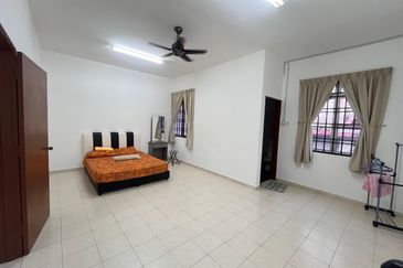 Taman D Utama Perling