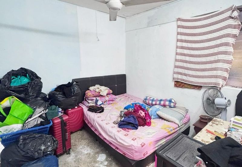 Flat Taman Ungku Tun Aminah