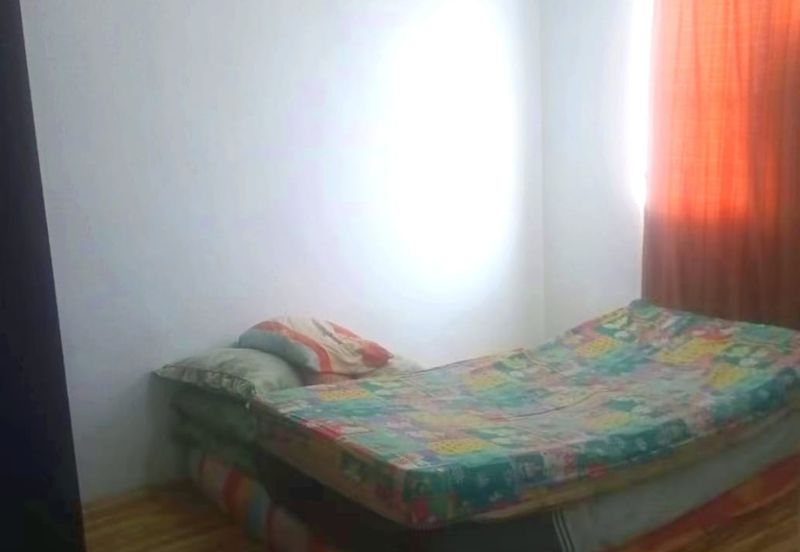 Taman Pulai Utama Flat