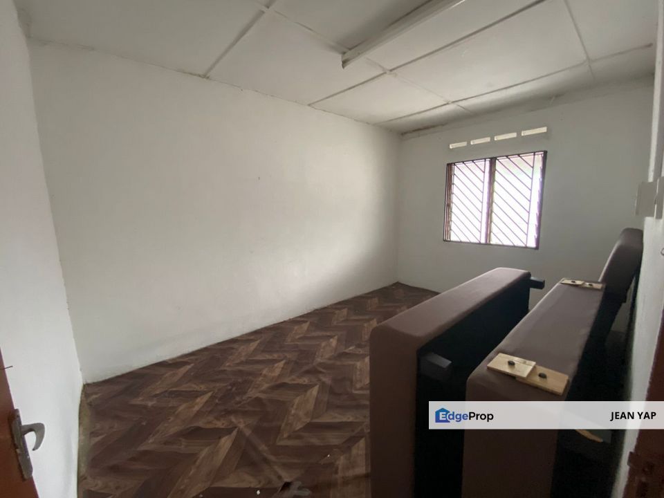 Taman Universiti Single Storey Low Cost, Johor, Skudai