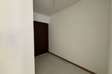 Senibong Cove Waterway Residences