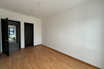 Senibong Cove Waterway Residences