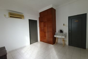 Mewah View Luxurious Apartments