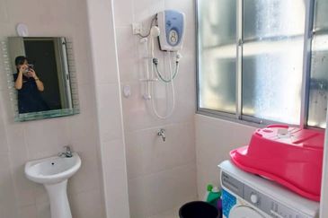 Country Tower Condominium