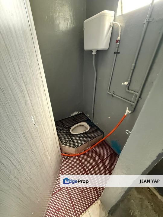 Flat Tun Aminah Corner Ground Floor, Johor, Johor Bahru