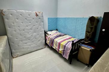 Taman Utama, Pekan Nanas