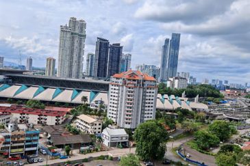 SKS Habitat Apartment, Larkin