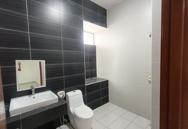 Garden Villa @ Bukit Indah 2