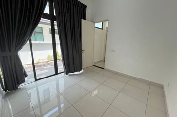 Featherstone @Eco Botanic