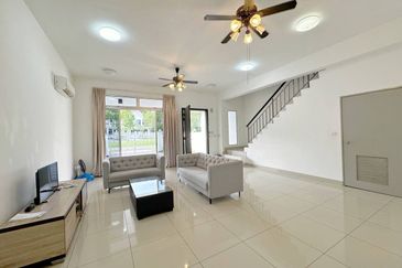 🌈 🌈 For Sale 🌈 🌈  靠近Sireh Park, 还是Unblock View单位❗  📍𝐒𝐮𝐩𝐞𝐫𝐥𝐢𝐧𝐤 𝐃𝐨𝐮𝐛𝐥𝐞 𝐒𝐭𝐨𝐫𝐞𝐲 @ 𝐇𝐨𝐫𝐢𝐳𝐨𝐧 𝐇𝐢𝐥𝐥𝐬📍  🏠 4+1 Bedroom 5 