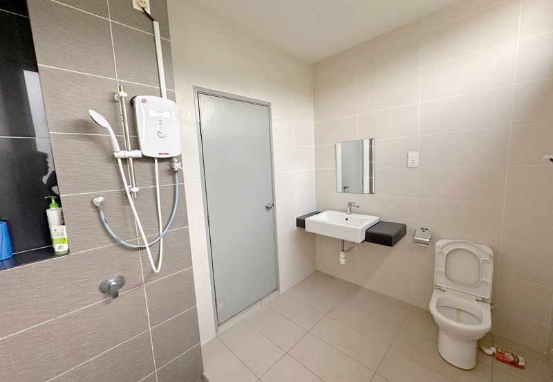 🌈 🌈 For Sale 🌈 🌈  靠近Sireh Park, 还是Unblock View单位❗  📍𝐒𝐮𝐩𝐞𝐫𝐥𝐢𝐧𝐤 𝐃𝐨𝐮𝐛𝐥𝐞 𝐒𝐭𝐨𝐫𝐞𝐲 @ 𝐇𝐨𝐫𝐢𝐳𝐨𝐧 𝐇𝐢𝐥𝐥𝐬📍  🏠 4+1 Bedroom 5 