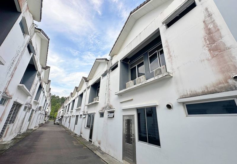 🌈 🌈 For Sale 🌈 🌈  靠近Sireh Park, 还是Unblock View单位❗  📍𝐒𝐮𝐩𝐞𝐫𝐥𝐢𝐧𝐤 𝐃𝐨𝐮𝐛𝐥𝐞 𝐒𝐭𝐨𝐫𝐞𝐲 @ 𝐇𝐨𝐫𝐢𝐳𝐨𝐧 𝐇𝐢𝐥𝐥𝐬📍  🏠 4+1 Bedroom 5 