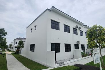 Tate Dalton @ Eco Botanic 2