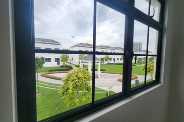 Tate Dalton @ Eco Botanic 2