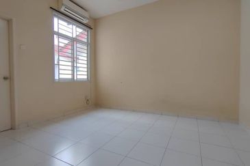 🌈 🌈 For Sale 🌈 🌈  📍2 Storey Terrace House @ Horizon Hills📍  🏠 4 Bedroom 3 Bathroom 🏠 20 x 70 🏠 Built-up area: 1800 sq ft 🏠 Partial Furnished