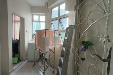 Pangsapuri Orchid View Luxury Apartment