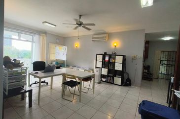 Pangsapuri Orchid View Luxury Apartment