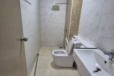 D'Summit Residences @ Kempas Utama