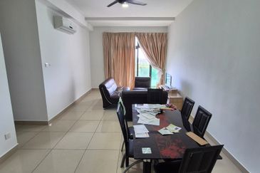 D'Summit Residences @ Kempas Utama