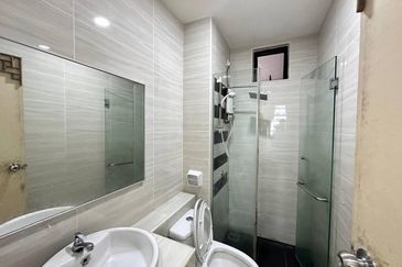 D'Summit Residences @ Kempas Utama