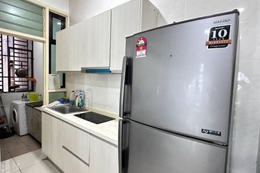 D'Summit Residences @ Kempas Utama