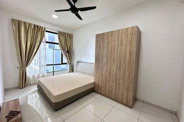 D'Summit Residences @ Kempas Utama